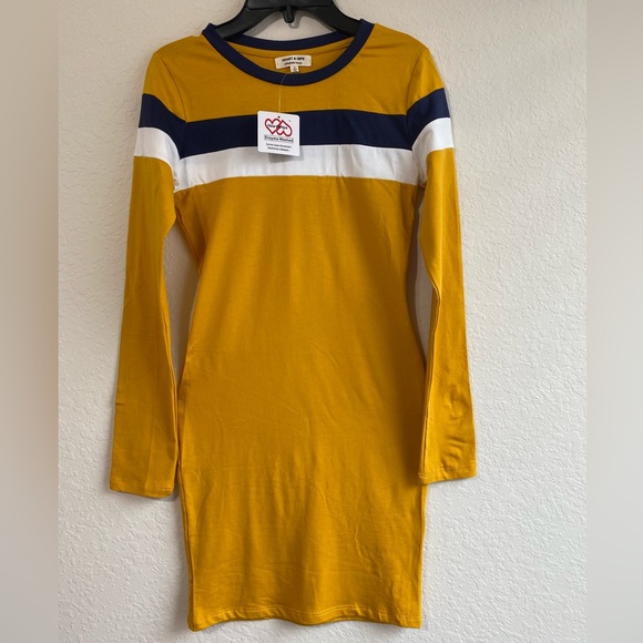 Heart & Hips Dresses & Skirts - NWT Heat & Hips knit Fitted Short Length Casual Style Dress New Mustard Color